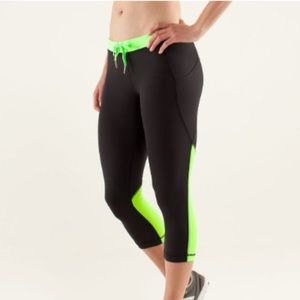 NWT Lululemon’s Beach Runner Crops 🤩